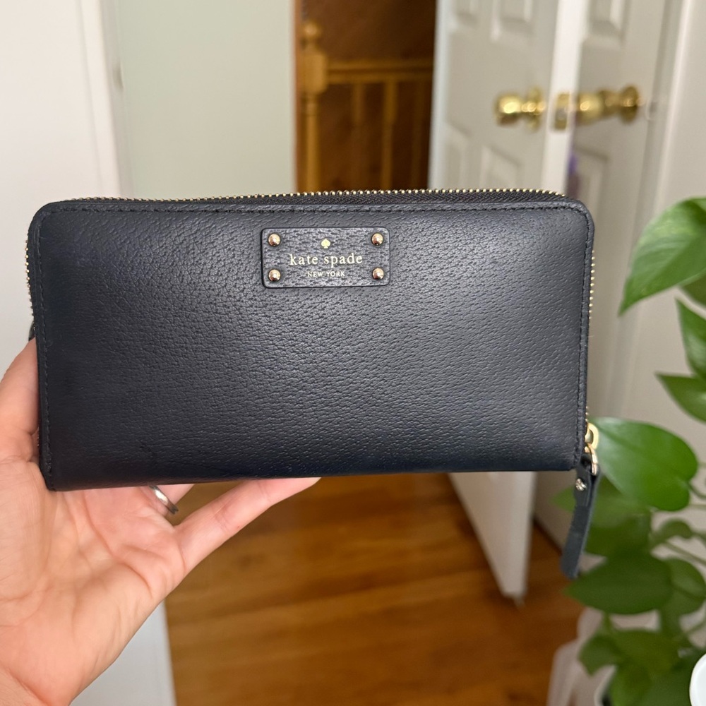 Kate Spade Black Zip Wallet